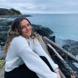 Meet your Posher, Alisa